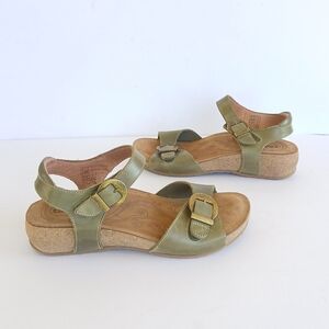 Taos Vera Leather Sandals Mary Jane Green